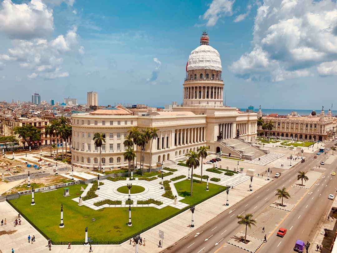Abogados cubanos diseñan plan para transición democrática post-régimen