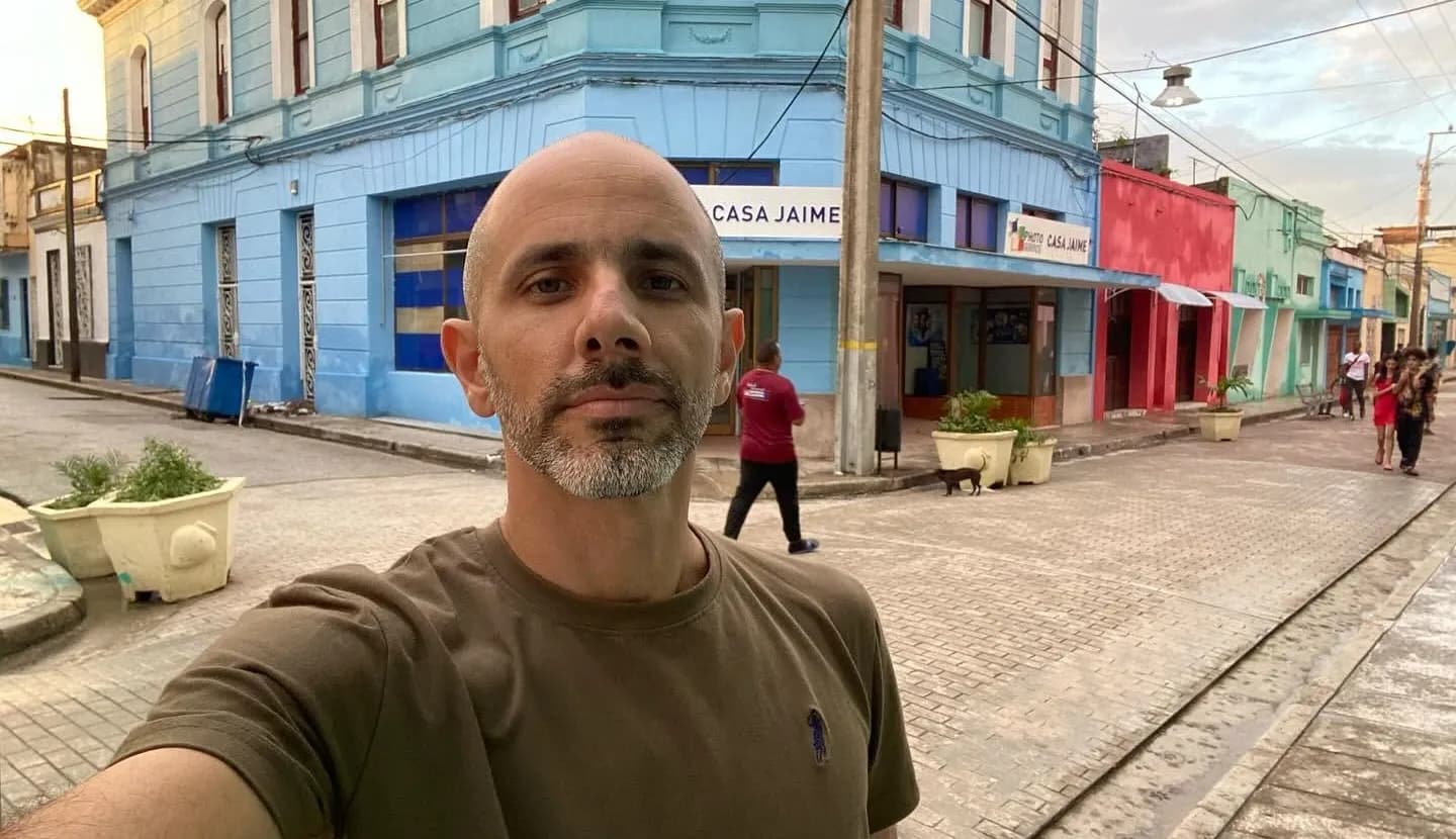 Constantin, una semana detenido: el régimen bloquea su defensa en Cuba