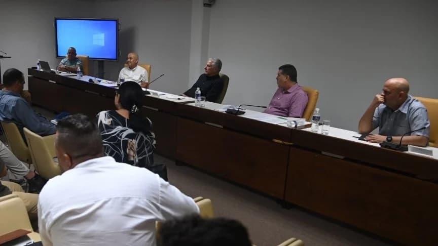 Díaz-Canel encabeza una reunión con actores privados.