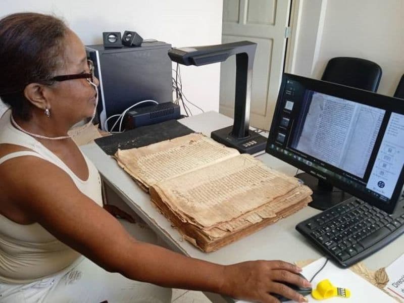 Cuba digitaliza servicios legales, pero el control estatal persiste