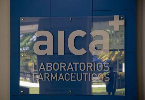 Cuba "reafirma" su compromiso con la salud mientras enfrenta presiones de EE.UU