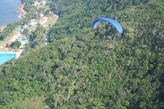 Niño de 12 años fallece en accidente de parapente en Isla de la Juventud
