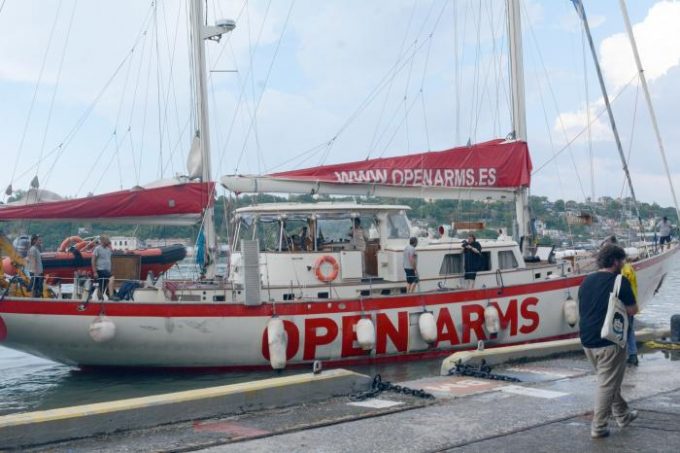 Open Arms aporta energía solar a hospital cubano mientras persisten crisis de salud