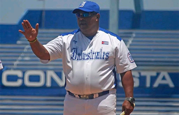 Industriales derrota 5-3 a Mayabeque y toma ventaja en semifinales de la Liga Élite