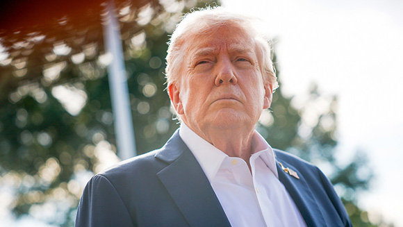 Trump promete "victoria total" sobre Irán mientras negocia un acuerdo clave