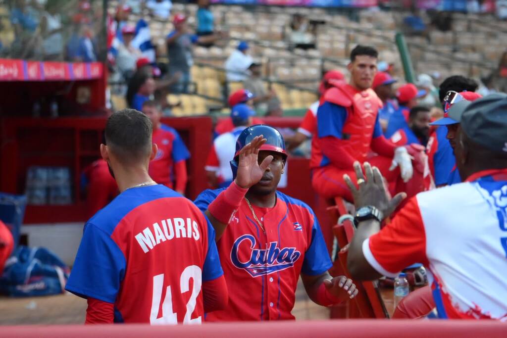Cuba cae 2-6 ante Panamá en su debut de la Súper Ronda del béisbol