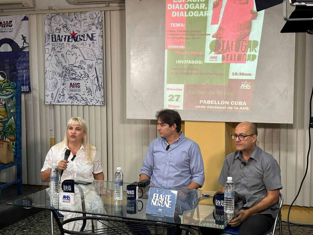 Espacio en La Habana analiza vínculos Cuba-EE.UU. en busca de legitimidad para el régimen