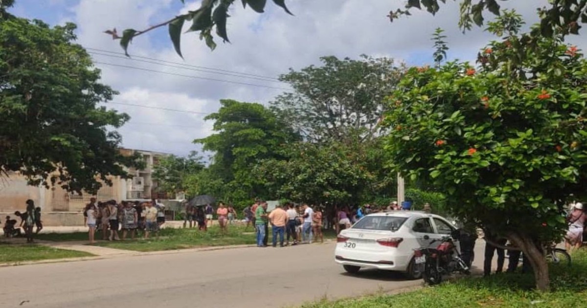 Protestas nocturnas sacuden La Habana y Santiago: el régimen en alerta máxima