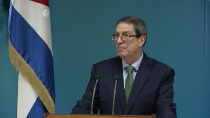 Bruno Rodríguez alaba vacuna cubana contra el cáncer mientras el país sufre escasez energética