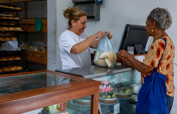 Nuevas regulaciones del comercio en Cuba: un cambio insuficiente para el pueblo