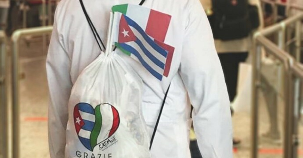 Italia mantiene a médicos cubanos, pese a presiones de EE.UU