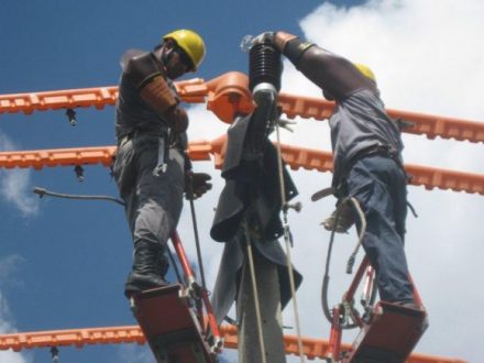 Apagones interminables: Cuba enfrenta un déficit de 2.035 MW en plena crisis eléctrica