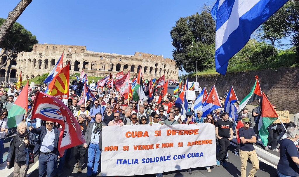 Italia amplifica la propaganda del régimen cubano al condenar "asedio" de EEUU