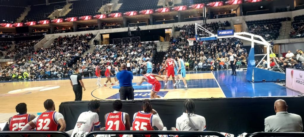 Uruguay avanza al Mundial de baloncesto tras vencer a Cuba