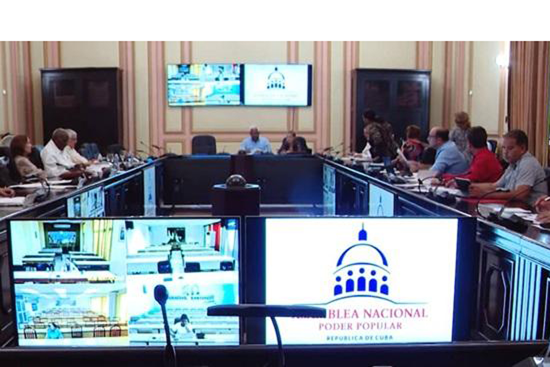 Consejo de Estado aprueba cuatro decretos leyes: más control del aparato estatal en Cuba