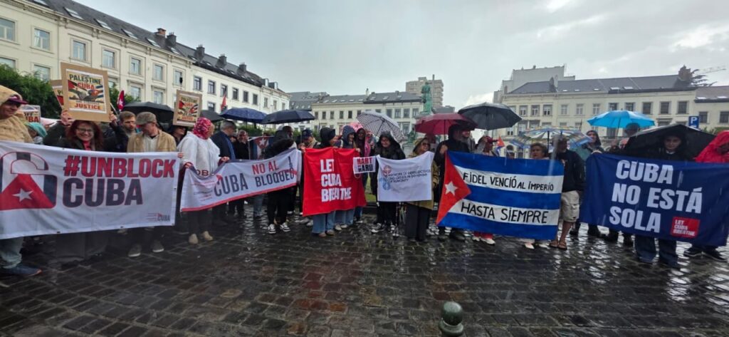 Convoy europeo de solidaridad con Cuba inicia su recorrido en Bruselas