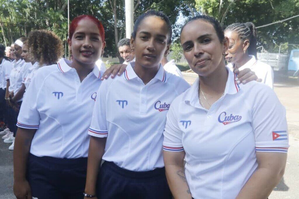Cuba inicia viaje a China Taipéi para la Copa Mundial de béisbol femenino 2027
