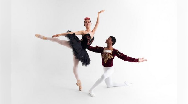 Estudiantes cubanos compiten en el XV Concurso Internacional de Ballet de Moscú en el Teatro Bolshói