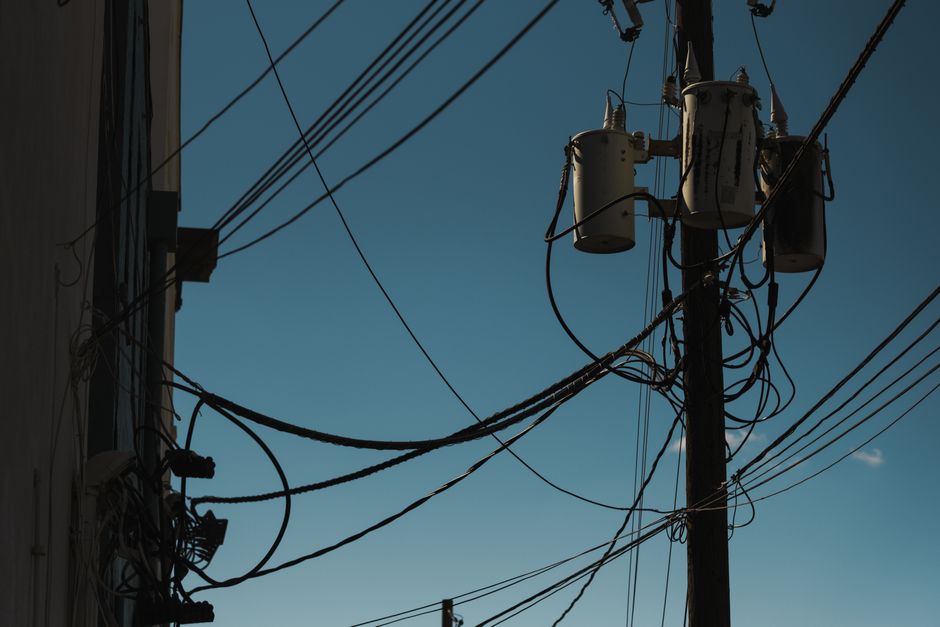 Tormenta severa deja a Sancti Spíritus sin electricidad: un apagón total