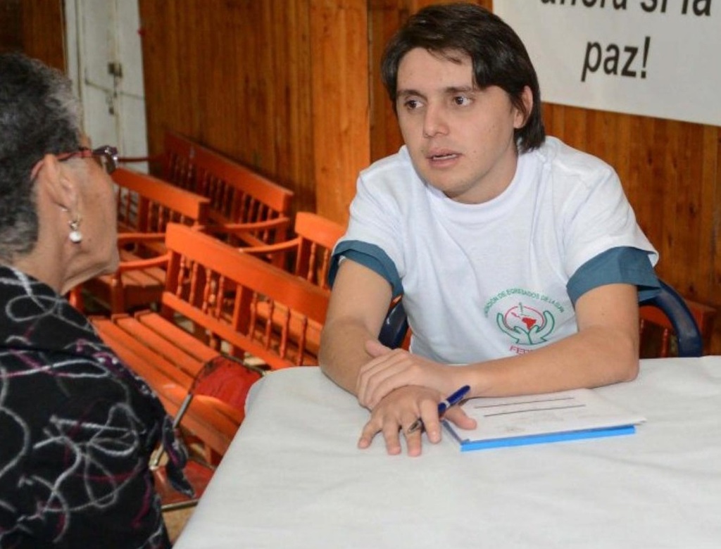 Colombianos agradecen formación en Cuba mientras la isla enfrenta crisis en salud