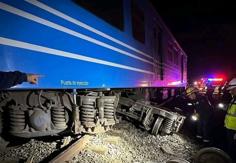 Descarrila tren Santiago-La Habana en Las Tunas sin víctimas