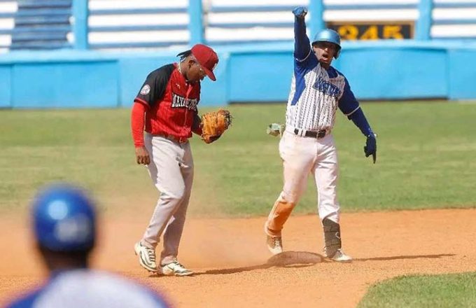 Elefantes de Cienfuegos se suman a la acción de la Liga Élite del Béisbol Cubano