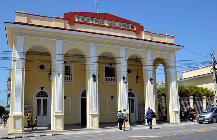 Teatro José Jacinto Milanés culmina su restauración para gala del 25 de julio