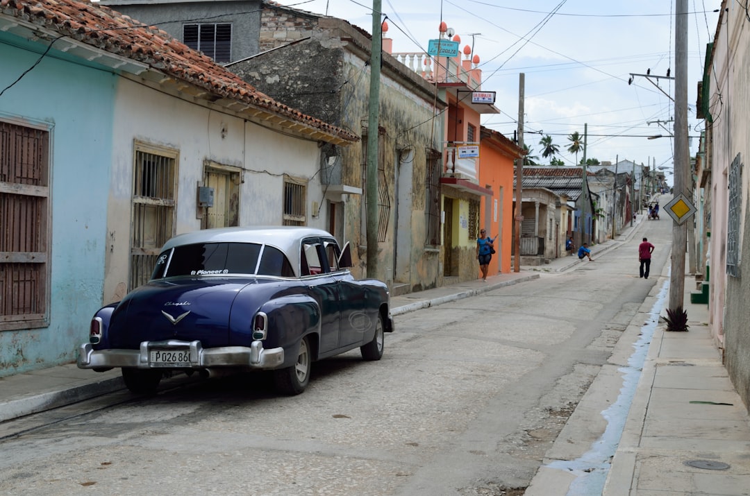 Primera estación de carga solar en Cuba: ¿un avance real o solo propaganda?
