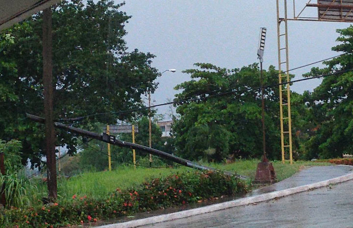 Tormenta severa sumerge a Sancti Spíritus en un apagón total