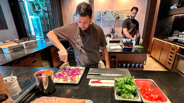 Chef cubano Osmel González logra primera estrella Michelin en Florida