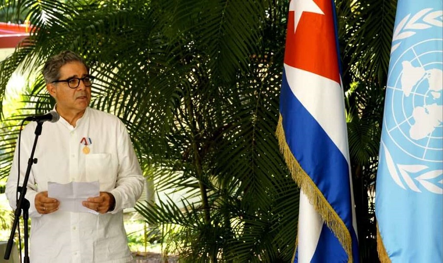 Francisco Pichón recibe Medalla de la Amistad en Cuba