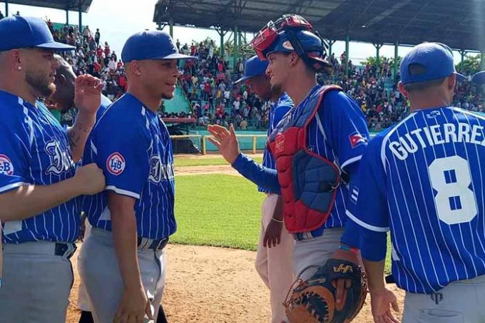 Industriales vence a Leñadores 5-3 y se acerca al título de la IV Liga Élite del Béisbol Cubano