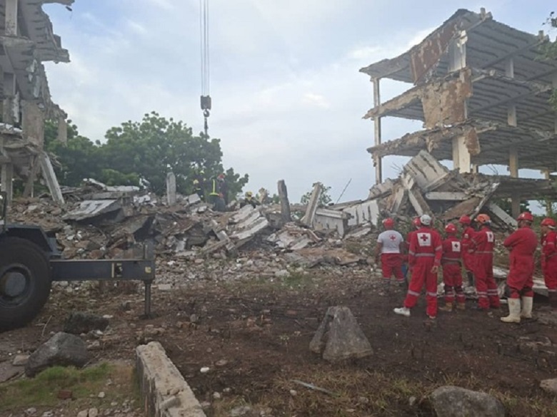 Siguen labores de rescate en escuela con desplome parcial en Cuba