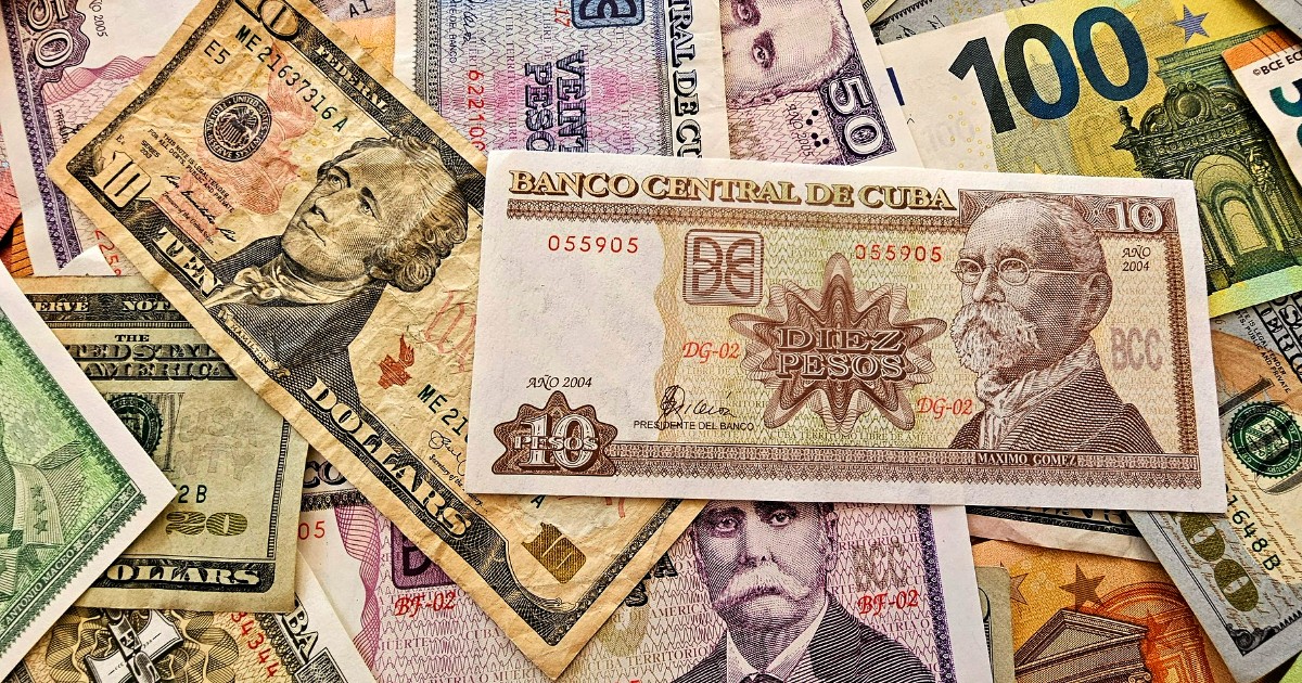 Dólar alcanza 550 pesos en Cuba: la inflación arrasa y los salarios se desmoronan