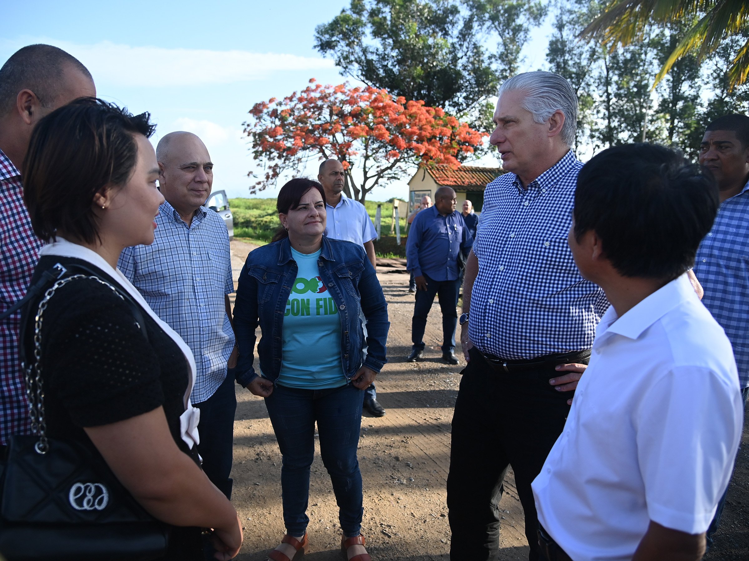 Díaz-Canel promueve "amistad" con Vietnam mientras la agricultura cubana enfrenta crisis profunda