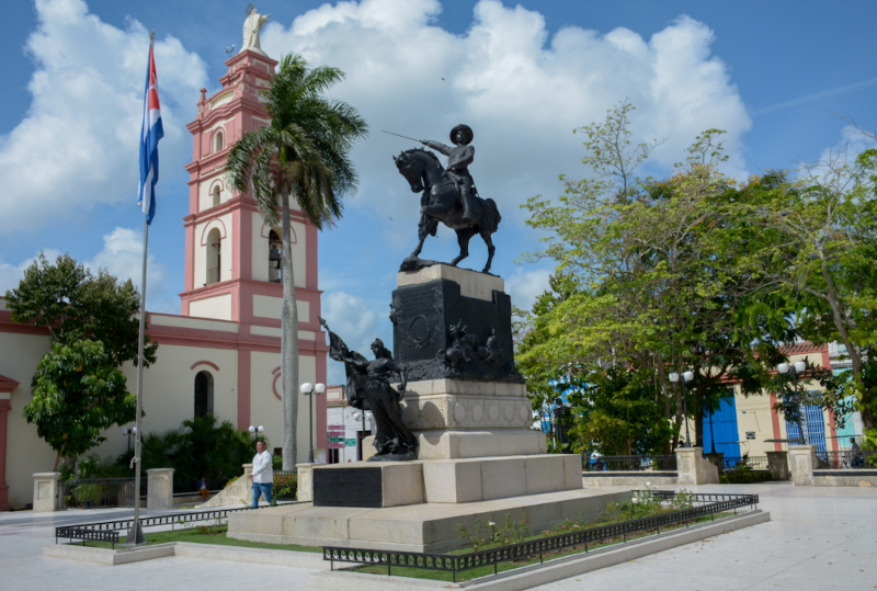 Cien voces cantan el Himno Nacional en Camagüey, pero la cultura lucha por sobrevivir