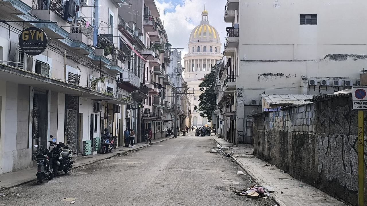 EE.UU. califica de "señales de humo" reformas económicas de Cuba