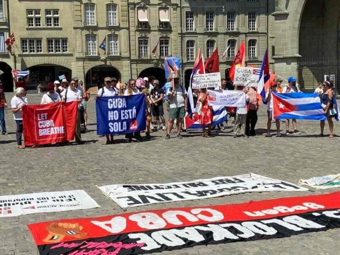Suiza: manifestación "solidaria" con Cuba cuestiona la legitimidad del régimen