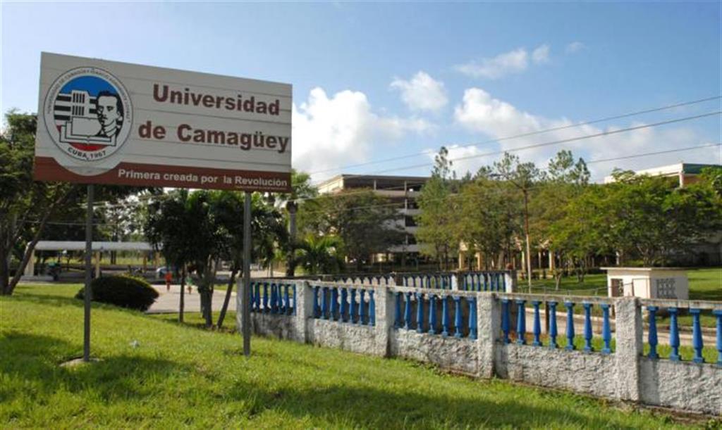 Rusia intensifica la formación científica con Cuba en medio de crisis educativa local