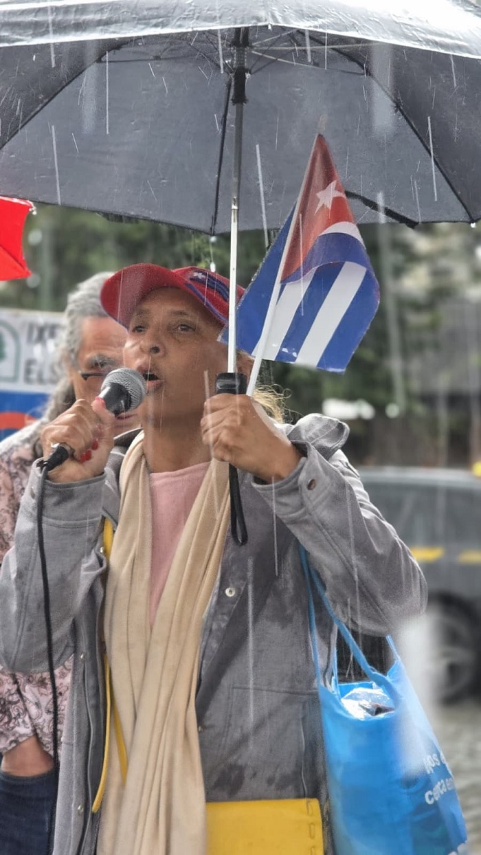 Convoy europeo de solidaridad con Cuba inicia su recorrido en Bruselas