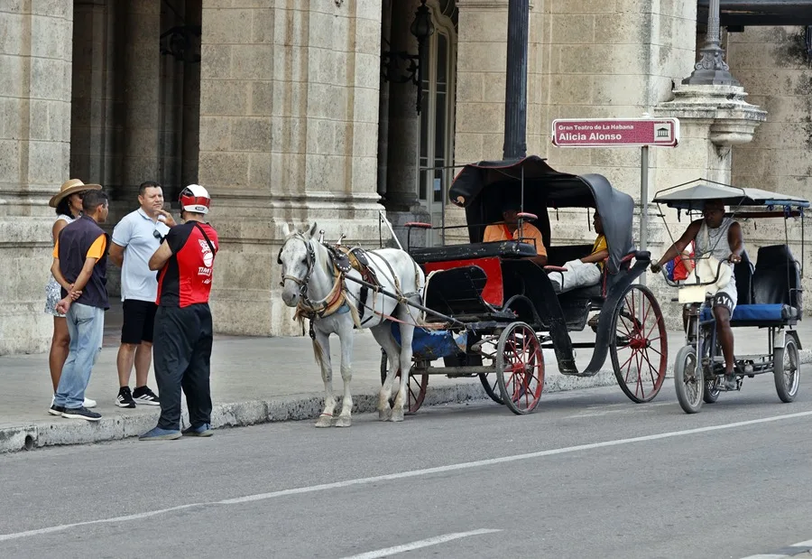 El turismo en Cuba se desploma: caída del 56% en 2026 tras 30.000 visitantes en abril