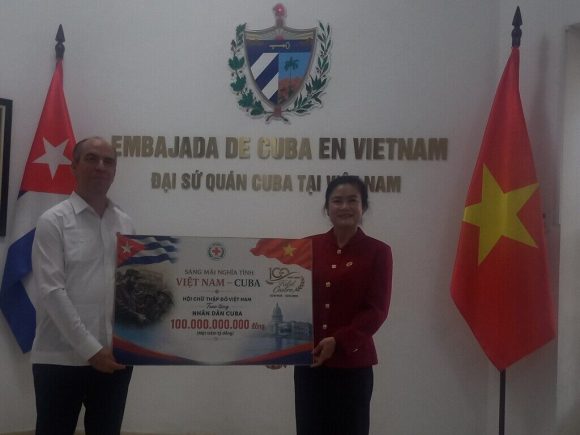 Cruz Roja de Vietnam dona ayuda a Cuba: interés en la amistad bilateral