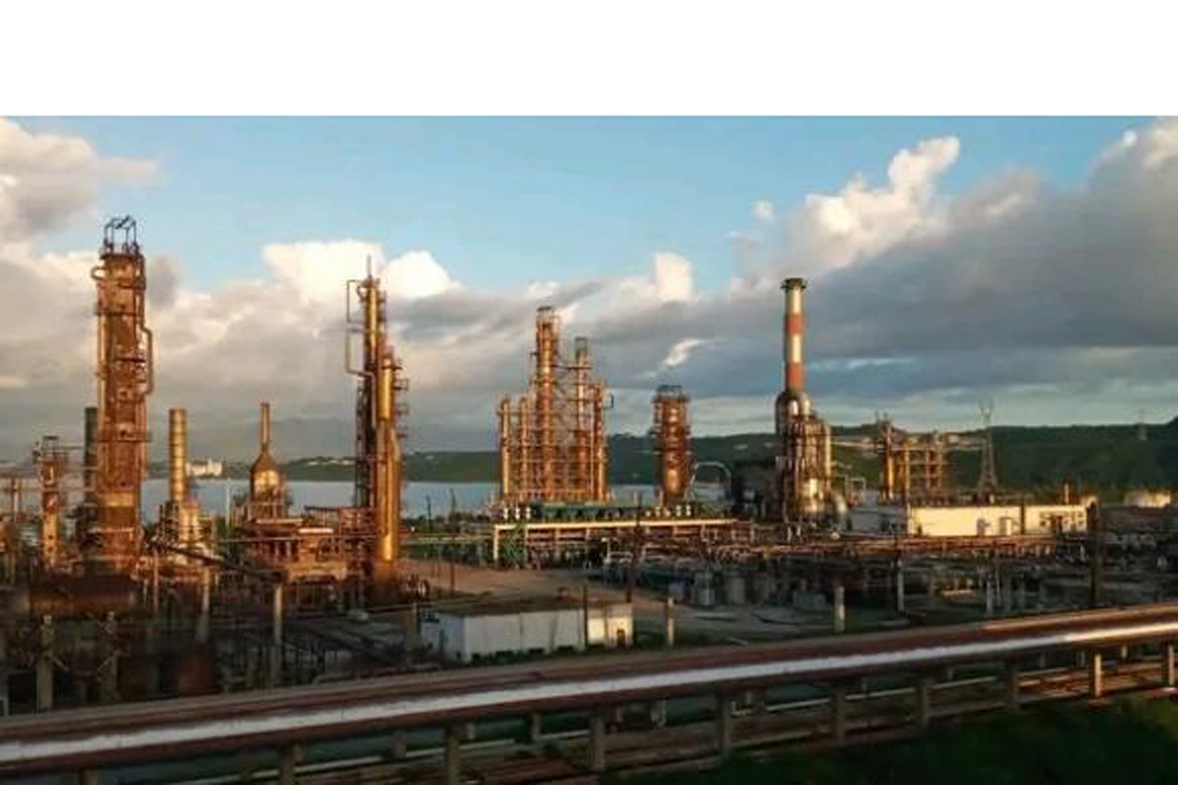 El régimen refina crudo, pero no soluciona la crisis energética