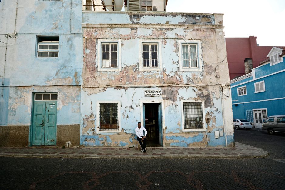 Cuba "felicita" a Cabo Verde y Malawi mientras ignora crisis interna