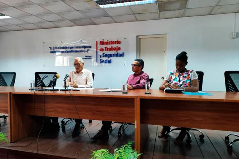 Salario mínimo actualizado: un aumento que no alivia la crisis cubana