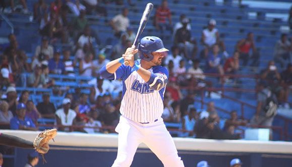 Industriales se afianza en la cima de la Liga Élite tras vencer a Holguín en un duelo electrizante