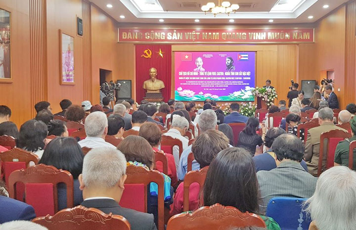 Vietnam imprime 3.000 ejemplares de las "Obras Escogidas" de Fidel Castro en acto conmemorativo