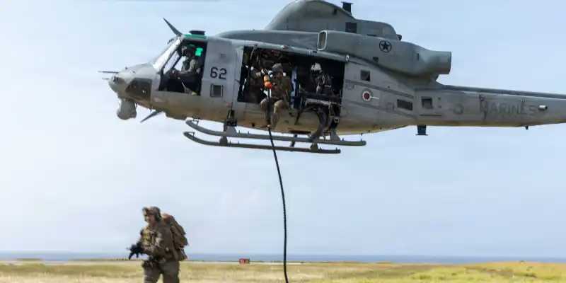 Marines de EE.UU. entrenan en Guantánamo: ejercicios de inserción aérea en la Base Naval