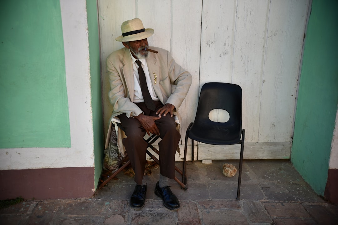 Kendall Myers, espía estadounidense de Cuba, muere a los 88 años
