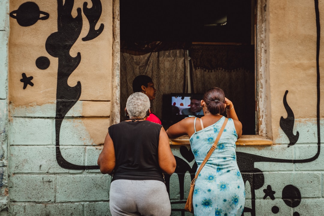 Cuba "aboga" por gobernanza democrática de Internet, pero ignora sus propias restricciones digitales